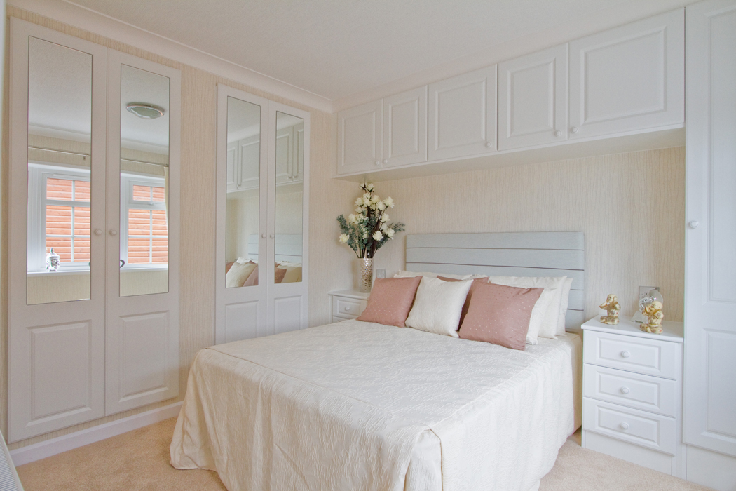 chatsworth-silver-master-bedroom