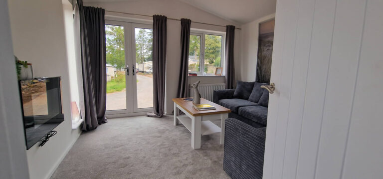 Mockba Verona on Saltmarshe Park Lounge