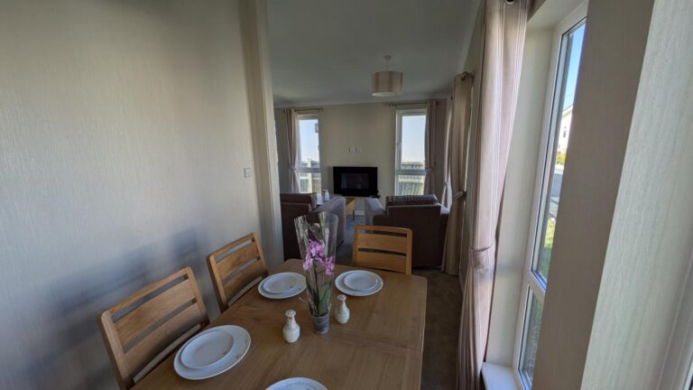 Omar Newmarket on Oakfield Park Dining....