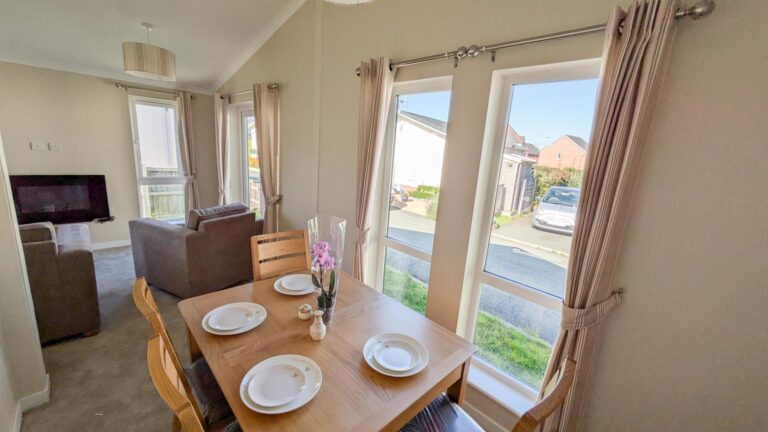 Omar Newmarket on Oakfield Park Dining New.