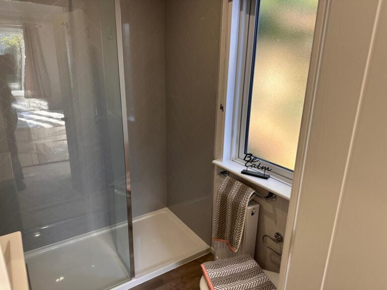 04 Pemberton Kingsdale Bathroom..