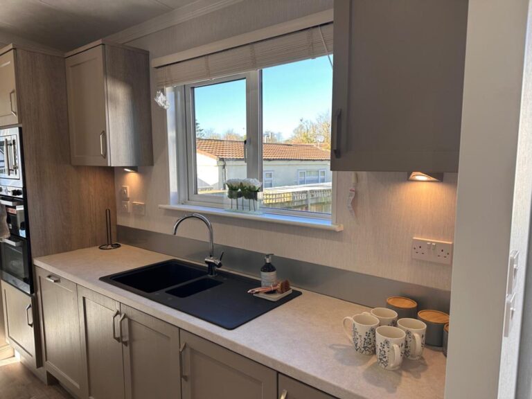 04 Pemberton Kingsdale Kitchen..