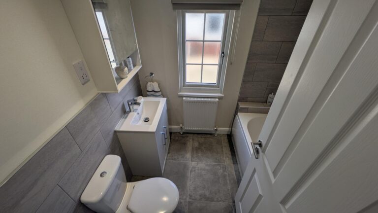 29 Willerby Hazlewood Bathroom