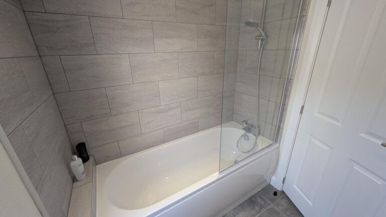 29 Willerby Hazlewood Bathroom.