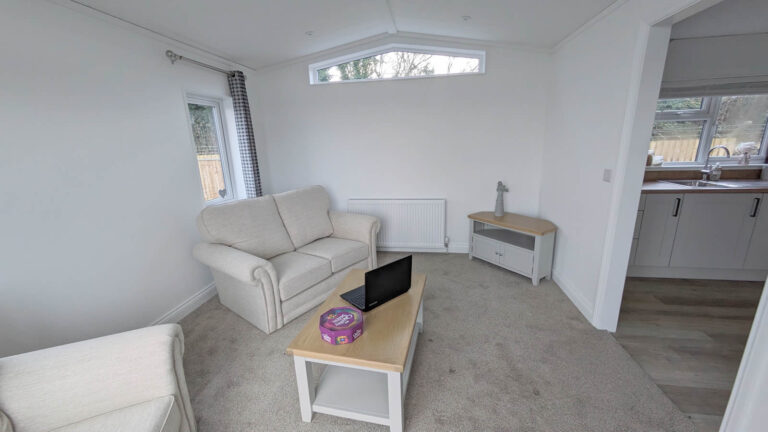 Tingdene Cosgrove in Willow Park Lounge View 3