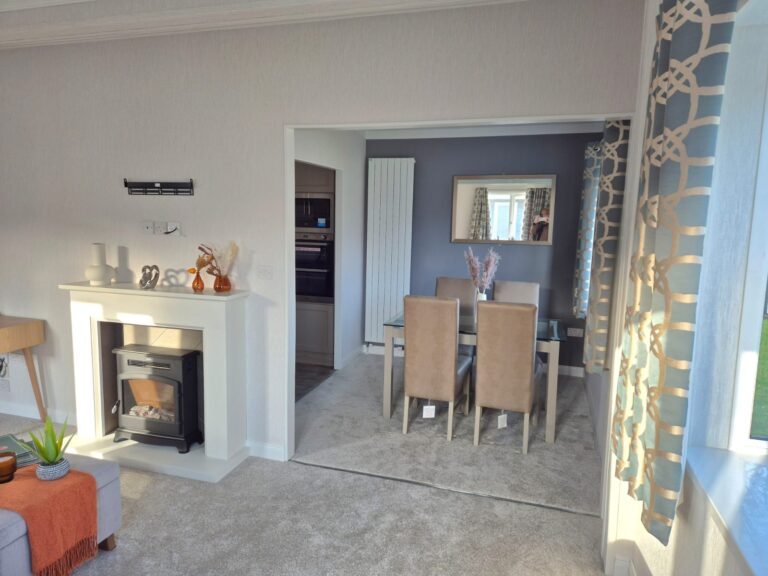 04 Pemberton Kingsdale Dining