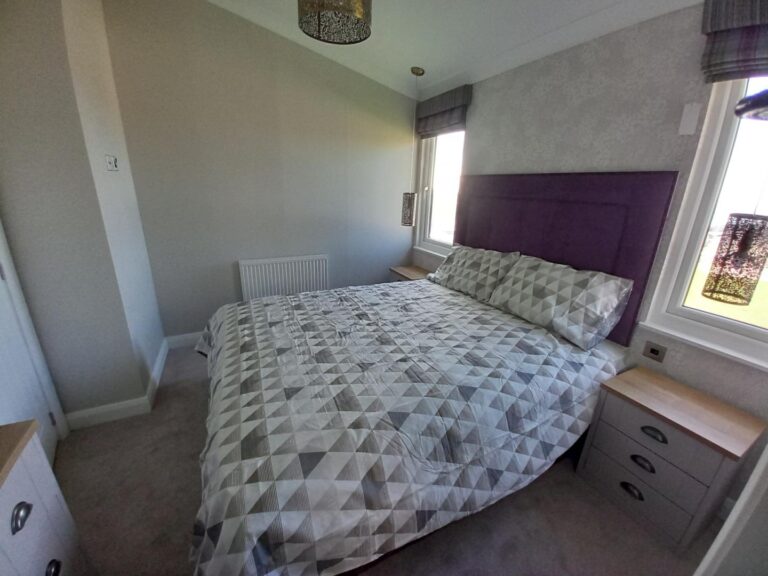 01 Willerby Delamere Bedroom