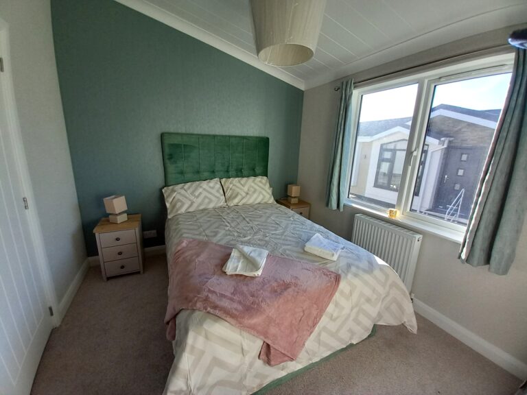 02 Willerby Kingswood Bedroom