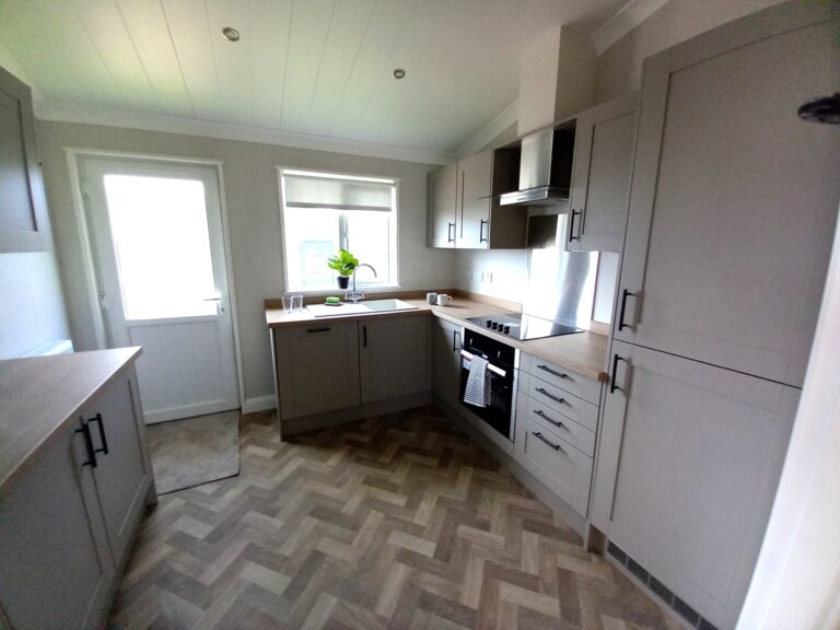 02 Willerby Kingswood Kitchen.