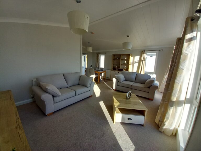 02 Willerby Kingswood Living.