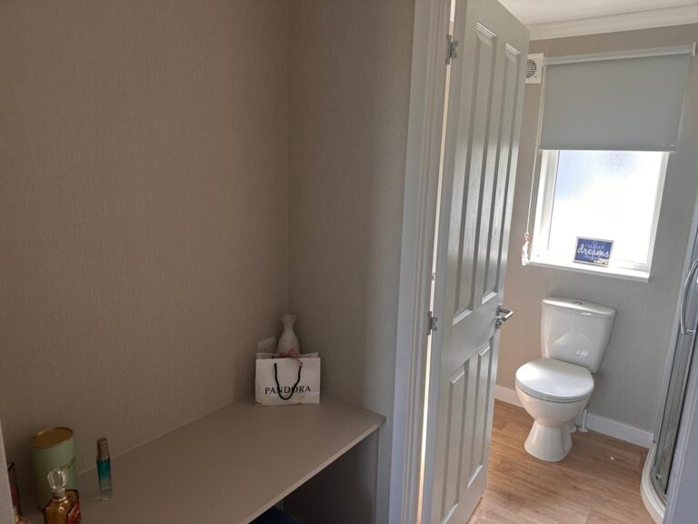 35 Omar Westbury Bathroom