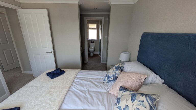 39 ECS Omar WEstbury Bedroom2..