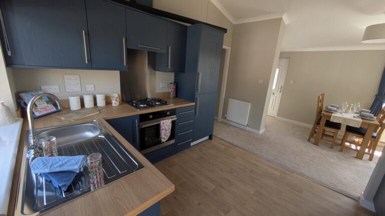 39 ECS Omar WEstbury Kitchen