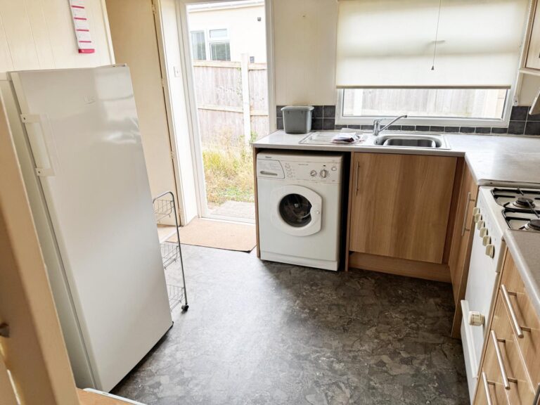 New 9 Preloved Bannister Drive Kitchen.
