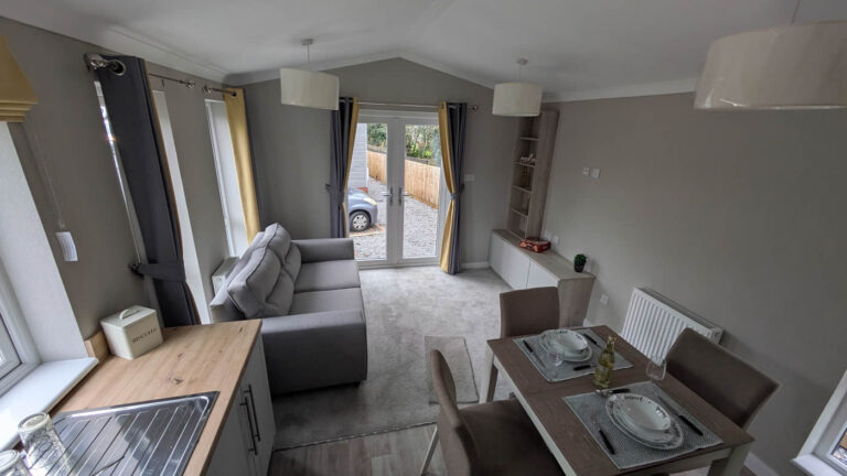 Omar Newmarket on Woodland Park - Lounge Kitchen