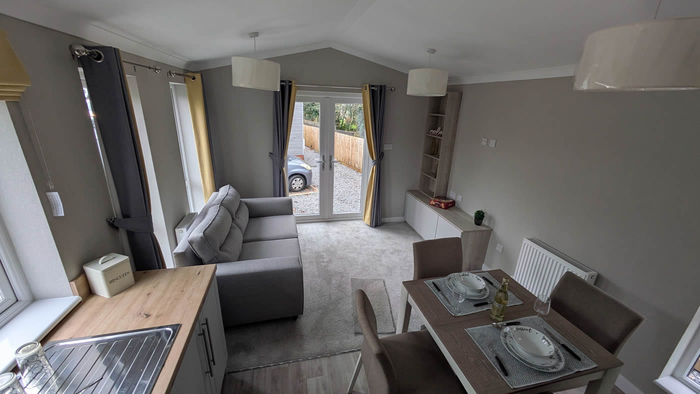 Omar Newmarket on Woodland Park - Lounge Kitchen