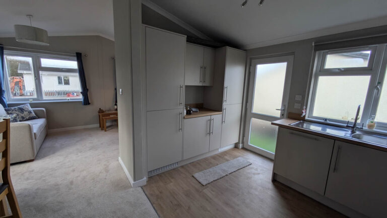 Omar Westbury on Westover Park - Kitchen Area