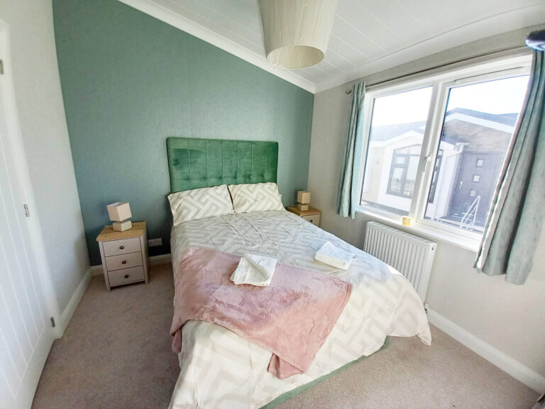 02 Willerby Kingswood Bedroom