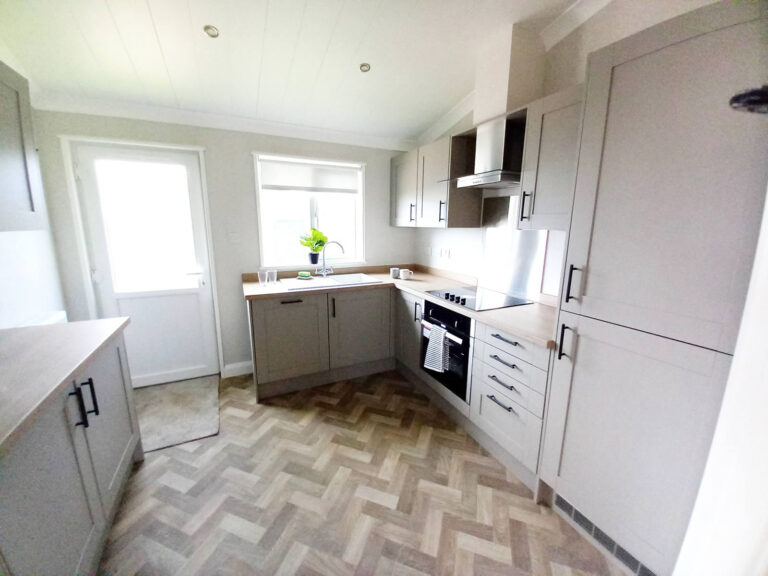 02 Willerby Kingswood kitchen View 3