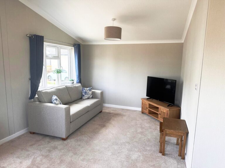 New 35 Omar Westbury Living.