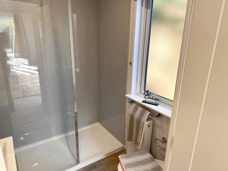 04 Pemberton Kingsdale Shower