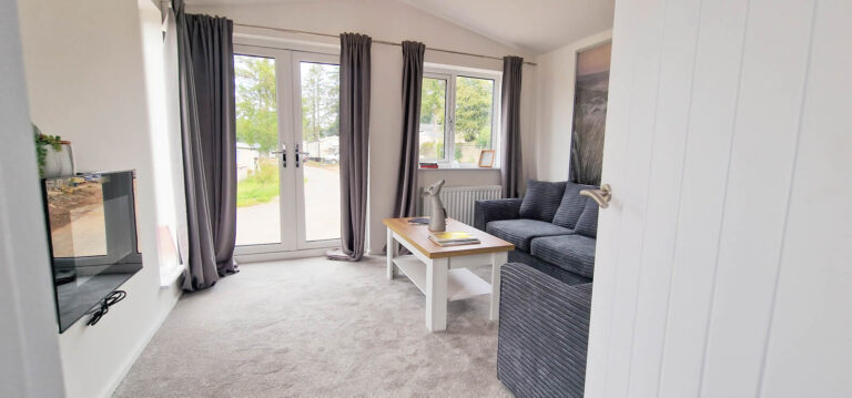 Mockba Verona on Saltmarshe Park Lounge 2