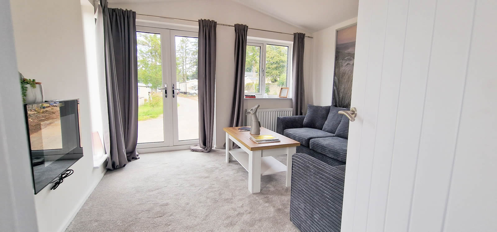 Mockba Verona on Saltmarshe Park Lounge 2