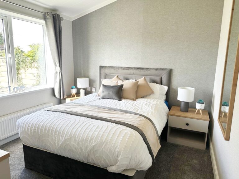 New 45x20 Willerby New Forest Bedroom 1