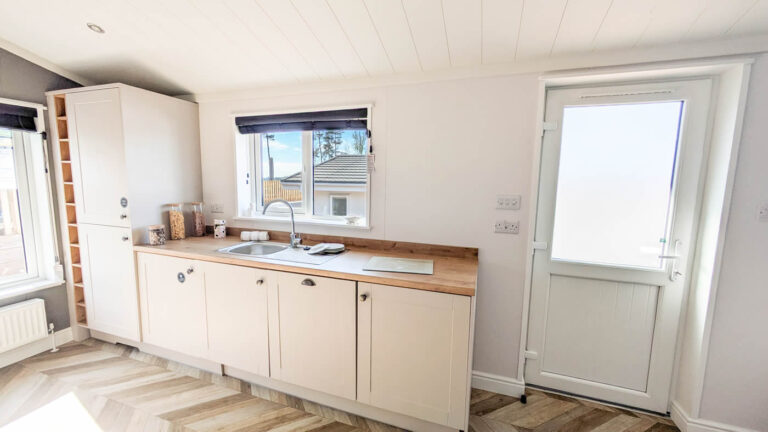 Willerby New Forest on Saltmarshe Park Herefordshire - Kitchen View 3