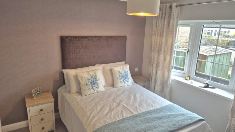 Park Home on Beechfield Park West Sussex - Double Bedroom 2