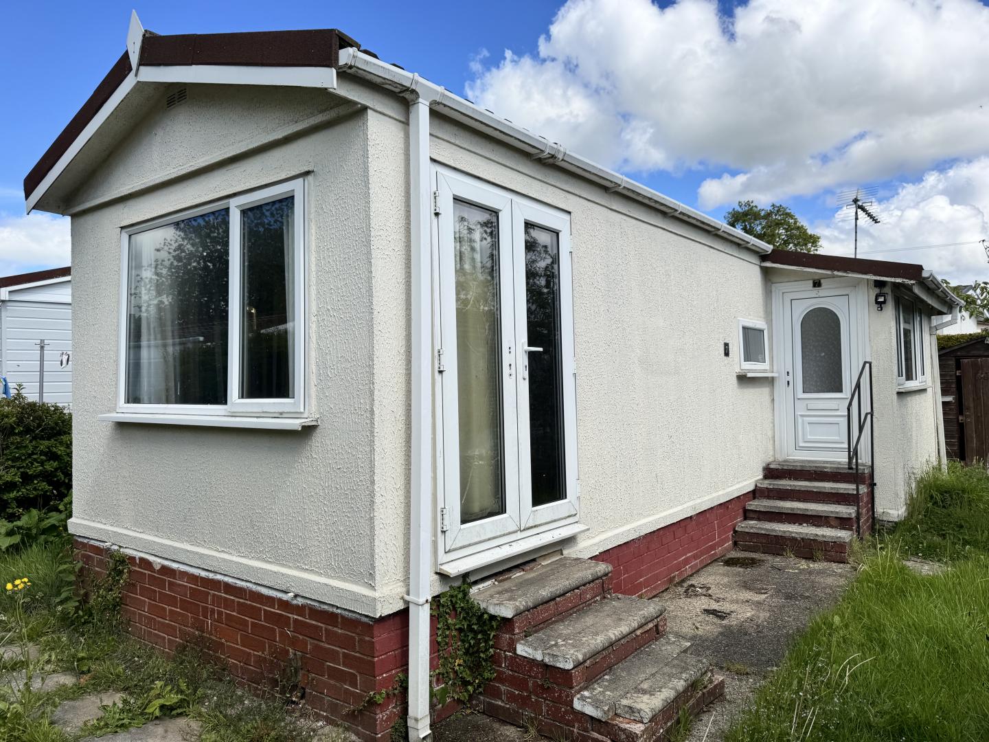Preloved 1 Bedroom Exterior