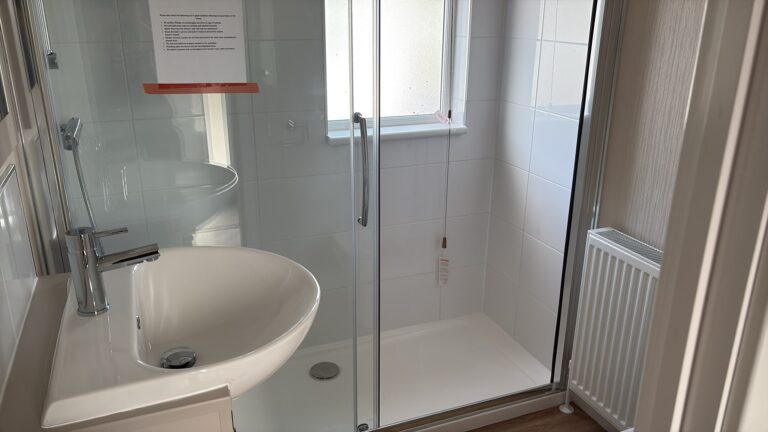 1 bedroom Omar Regency Bathroom