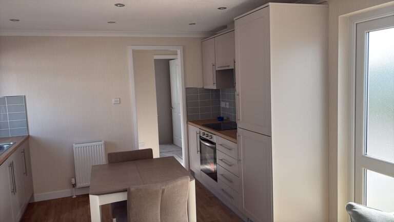 1 bedroom Omar Regency Dining - Kitchen