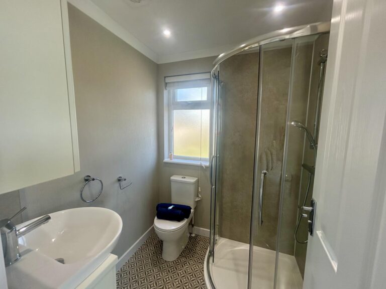 Omar Middleton in Tranquility Shower