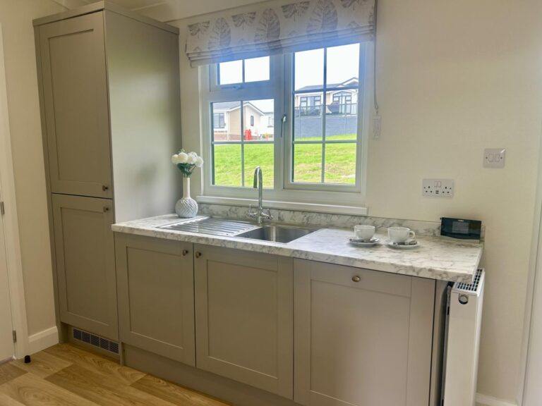 32 Tranquility Park Willerby Hazelwood New Kitchen.