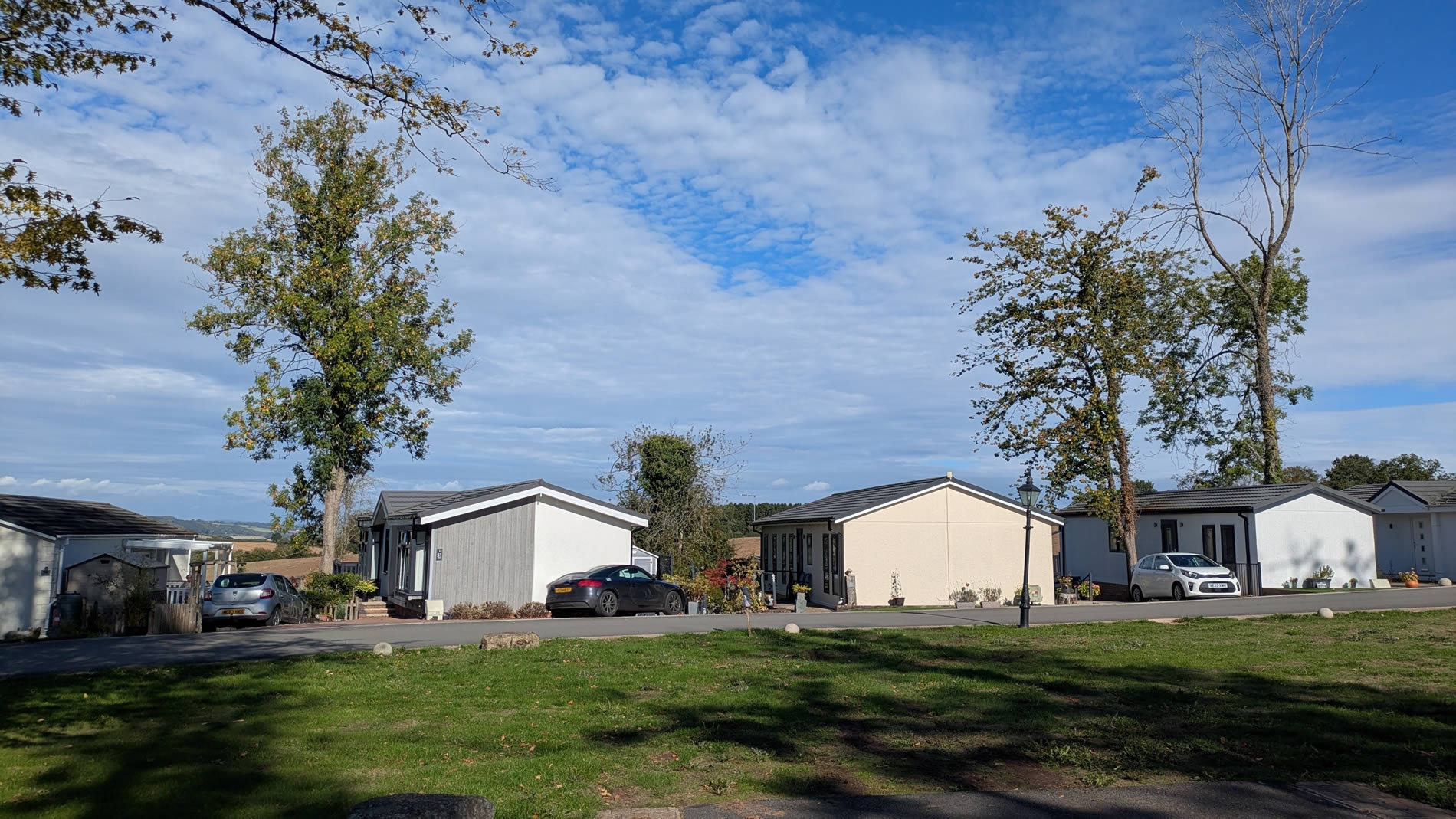 Omar Westbury on 24CL Saltmarshe Park - Exterior View