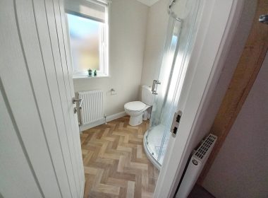 02 Willerby Kingswood Shower Room