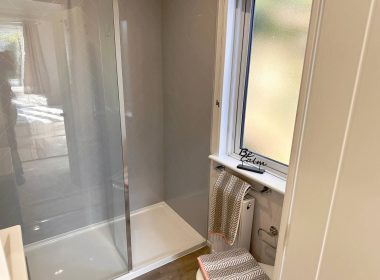 04 Pemberton Kingsdale Shower