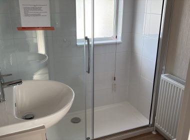 1 bedroom Omar Regency Bathroom