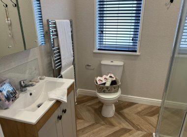 16 Willerby New Forest in Rookery Bathroom