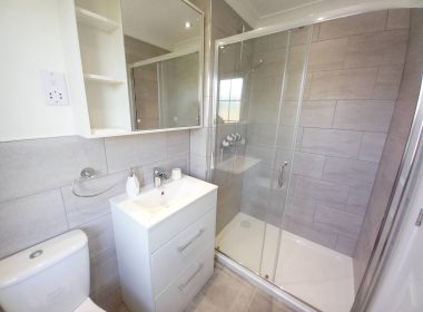 32 Tranquility Park Willerby Hazelwood Shower Room