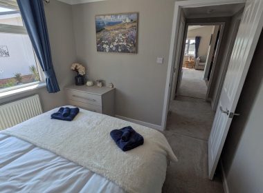 39 ECS Omar WEstbury Bedroom2.