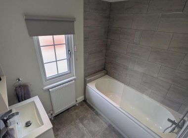 ECS43 Willerby Hazlewood in Saltmarshe Castle Park Bathroom.