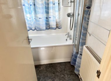 New 9 Preloved Bannister Drive Bathroom.