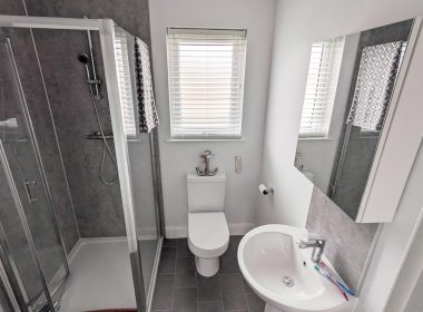 New Jans Modular on Saltmarshe Castle Bathroom