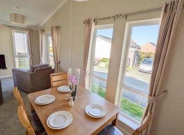 Omar Newmarket on Oakfield Park Dining New.