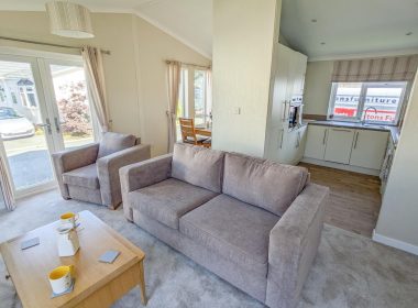 Omar Newmarket on Oakfield Park Living-Kitchen New