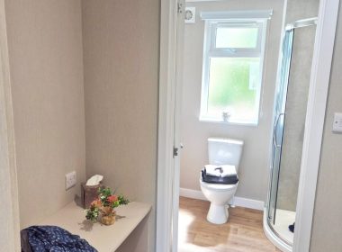 Omar Westbury on the Otterham Park Bathroom View