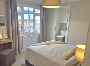 Park Home on Beechfield Park West Sussex - Bedroom to Enquite