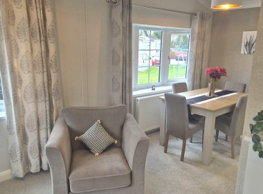 Park Home on Beechfield Park West Sussex - Lounge